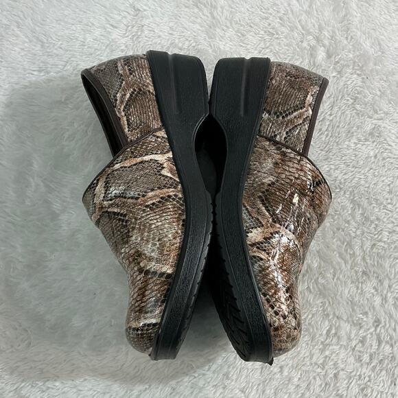 Rasolli Snakeskin Clogs Mules Slip On Comfort Shoes Skid Resistant Size 7 - Picture 3 of 6